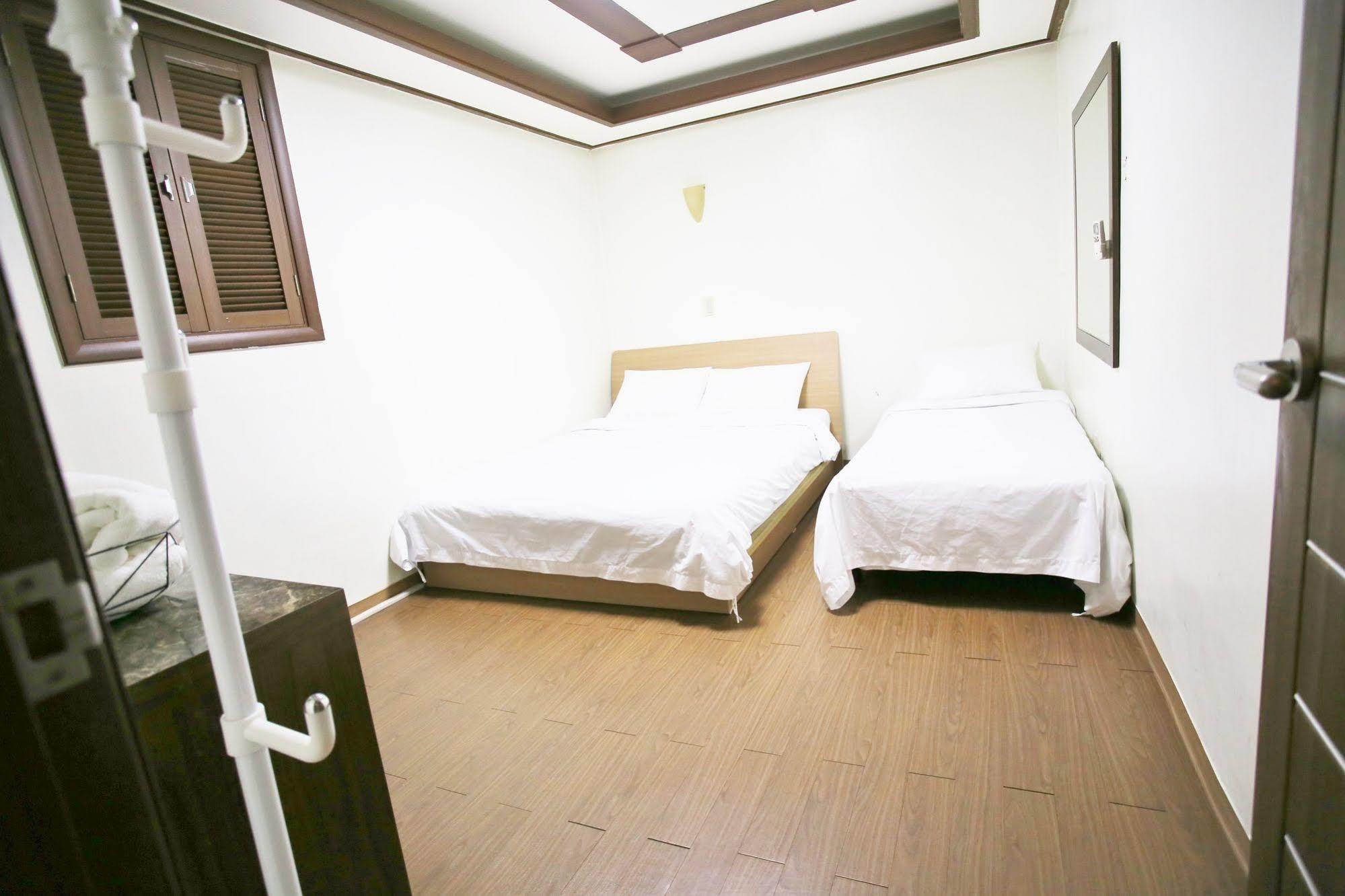 Sinchon Sisters Hostel Soul Exteriér fotografie